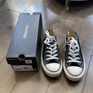 Converse Black low top sneakers